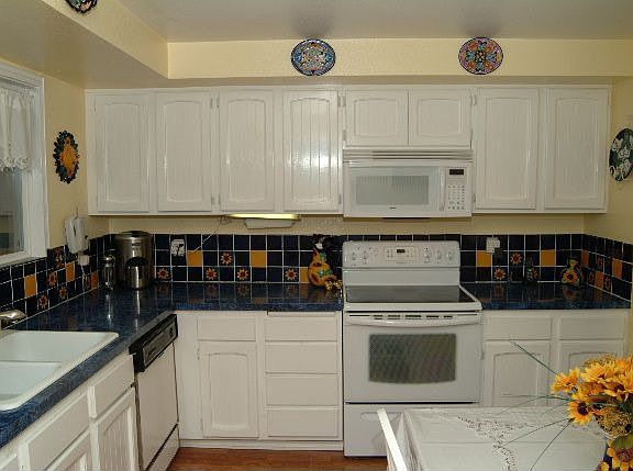 Mexican Tolavana Tile/Pottery, new appliances