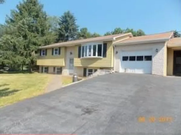805 S Meadow Ln, Palmyra, PA 17078