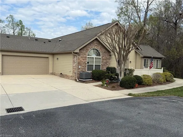 4328 Grassy Moss Dr, Greensboro, NC 27409
