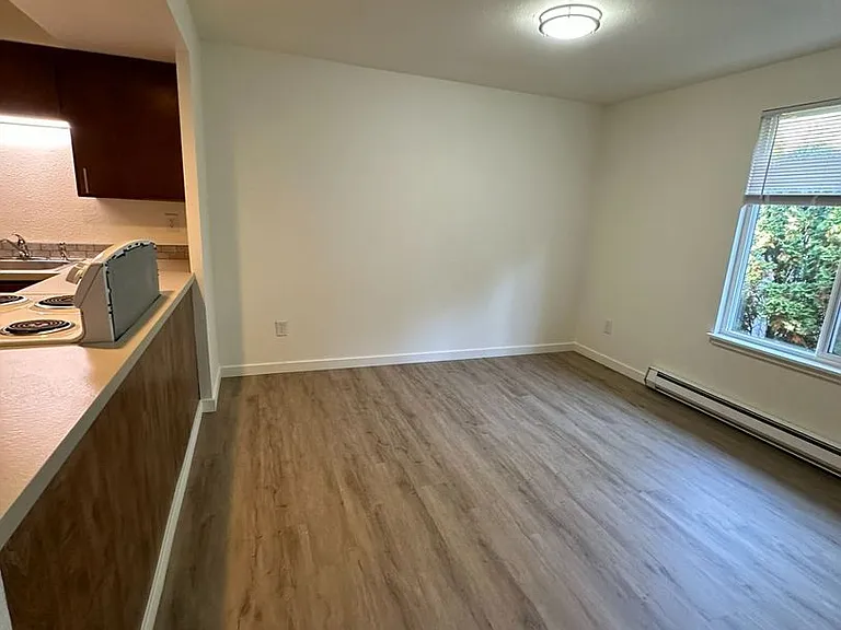 Glacier Park Apartments — Photo 25