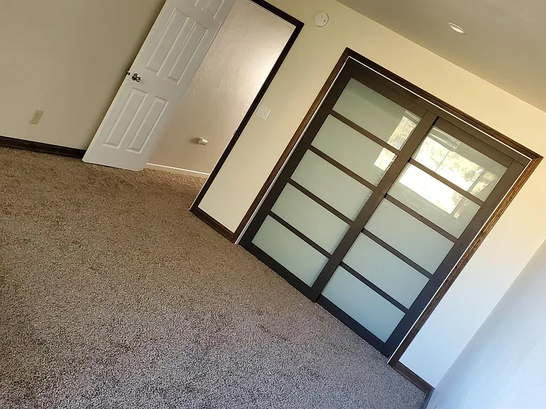 1663 Lakeshore Dr — Photo 7