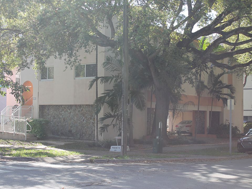 1st image of 234 Phoenetia Ave