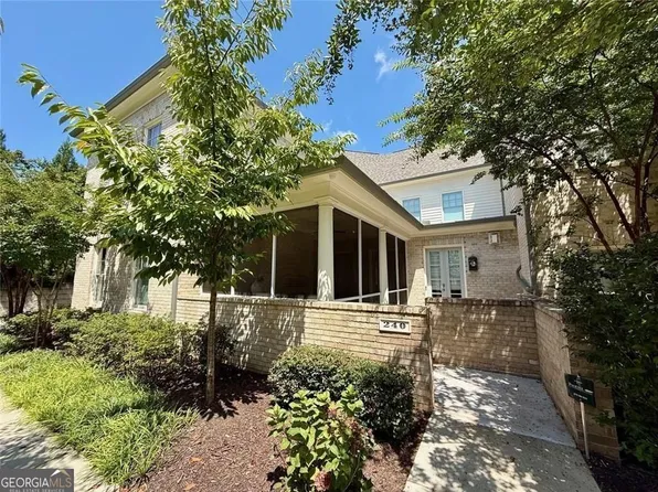 240 Clover Ct, Roswell, GA 30075