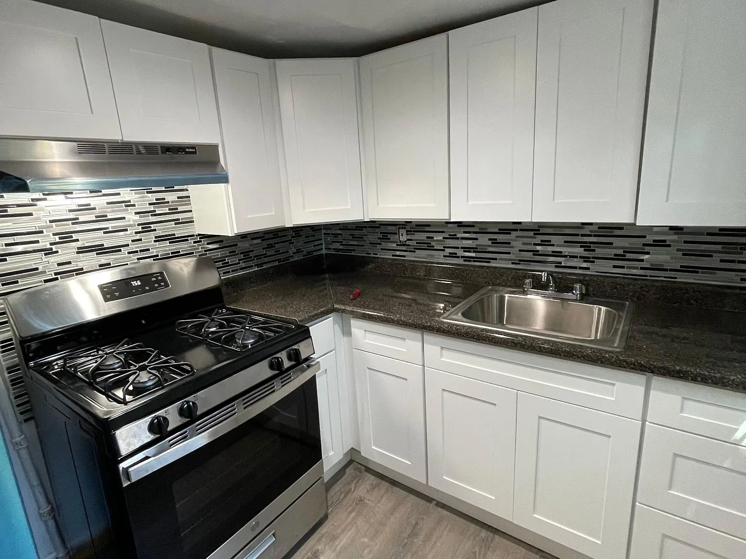 1 bed, 800 sqft, $2,150 — Photo 1