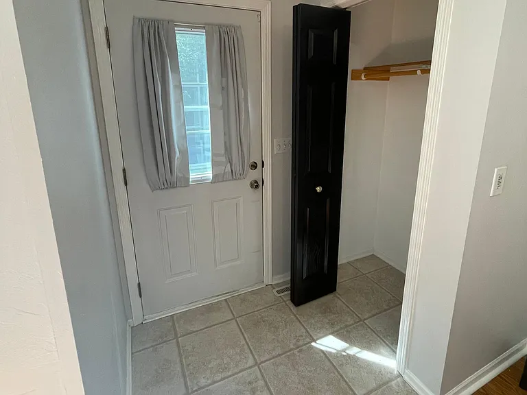 1364 Conservatory Ct — Photo 8