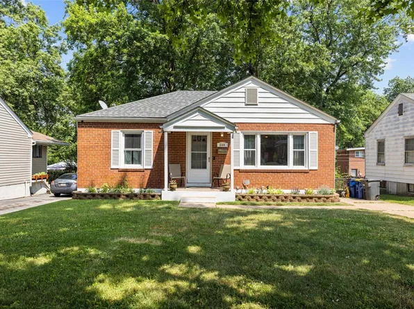 3164 Saint Joachim Ln, Saint Ann, MO 63074