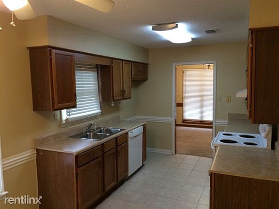 2nd image of 1230 Creeks Edge Cv