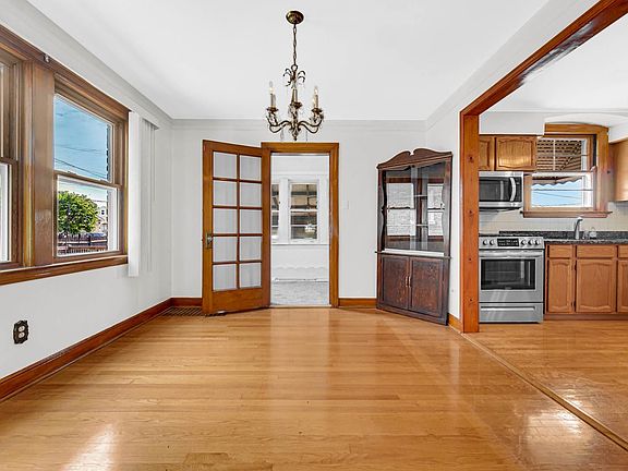 5th image of 5537 S Oak Park Ave