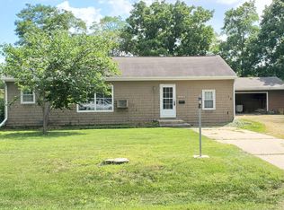 4401 Stonewall Ave, Downers Grove, IL 60515