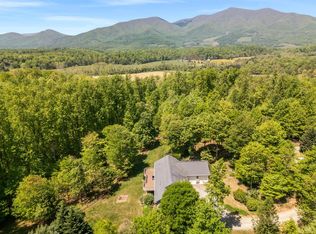 327 Deer Wood Ct, Roseland, VA 22967