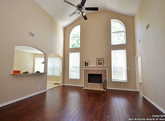 5th image of 1648 Ebony Ln