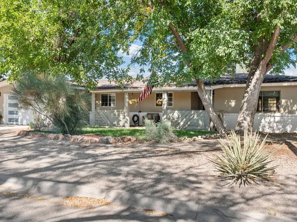 55 Academy Dr, Corrales, NM 87048
