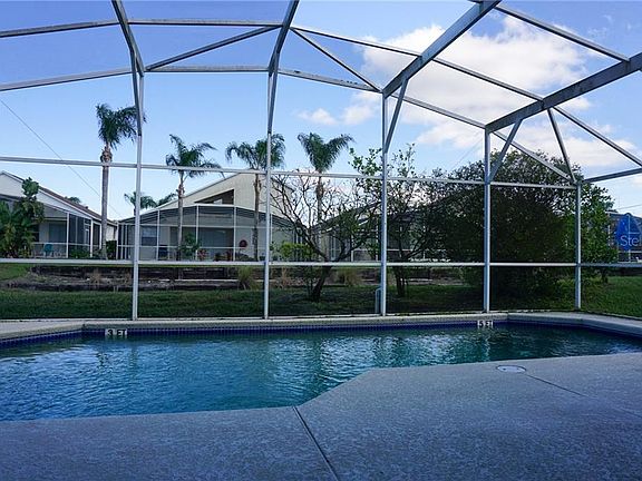5th image of 132 Tivoli Cir