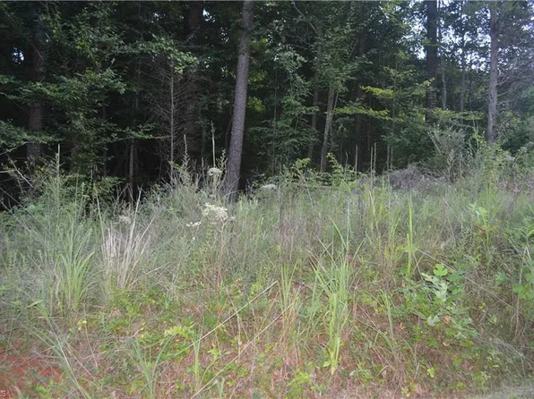 2320 Old Us Highway 421 E #7, Yadkinville, NC 27055