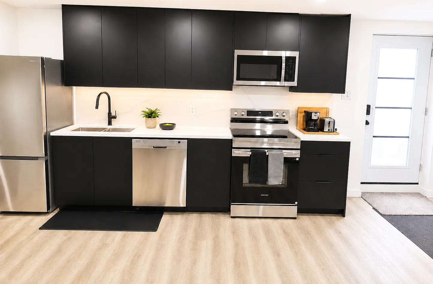 1 bed, $3,200 — Photo 2
