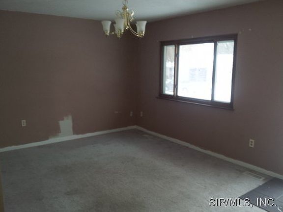3rd image of 125 Wilson Park Ln
