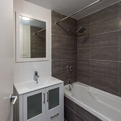 Rented by Nooklyn NYC LLC | media 52