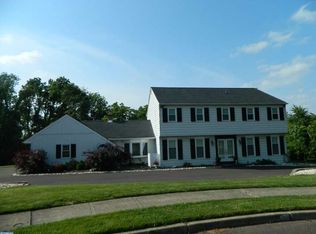 244 Creekwood Dr, Feasterville Trevose, PA 19053