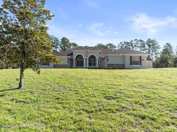 10130 Lazy Days Ct, Weeki Wachee, FL 34613