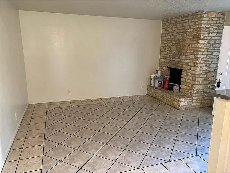 11906 Alpheus Ave #A — Photo 4