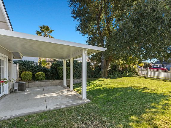 4th image of 35460 Yucaipa Blvd