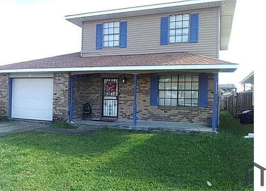 4 bed, 1600 sqft, $1,875 — Photo 1