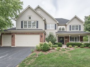 39W800 Benton Ln, Geneva, IL 60134