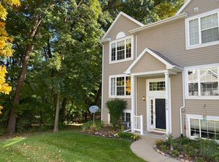 6272 Quail Run Dr, Kalamazoo, MI 49009