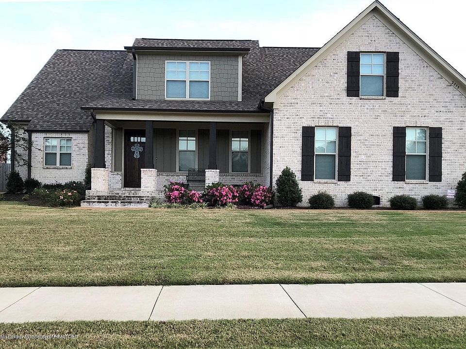 1st image of 2275 Beauvoir Dr
