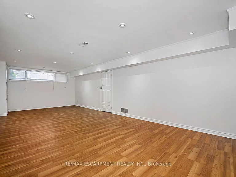 51 Mangrove Rd #LOWER LEVEL — Photo 10