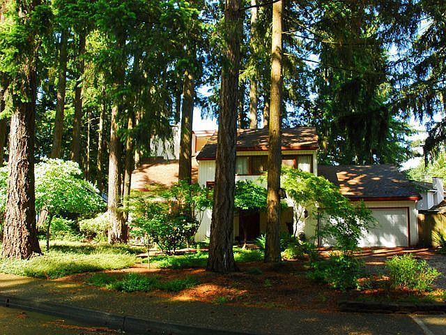 1st image of 3807 SE Madsen Ct