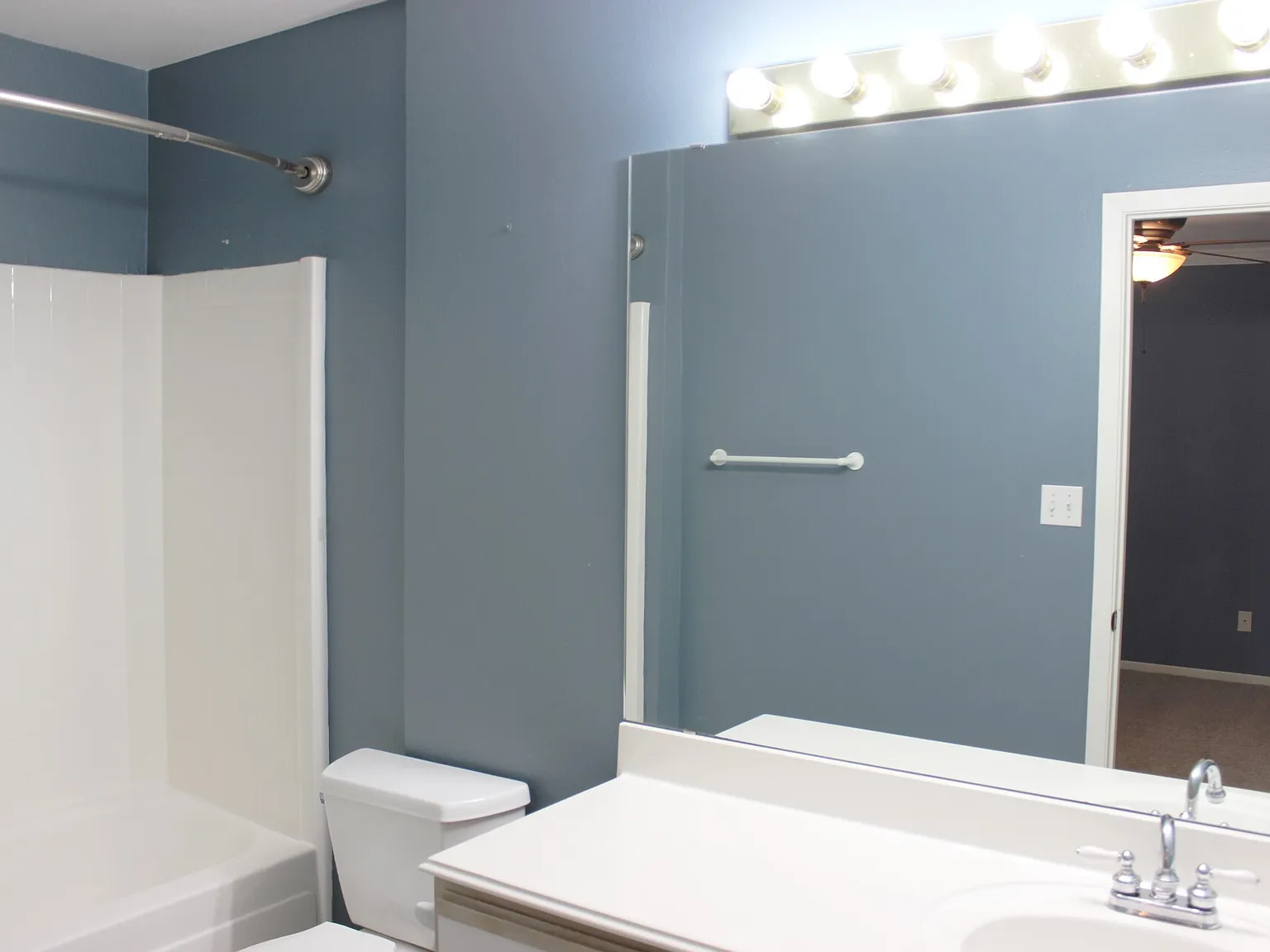 347 Stone Hill Dr - 3 — Photo 4