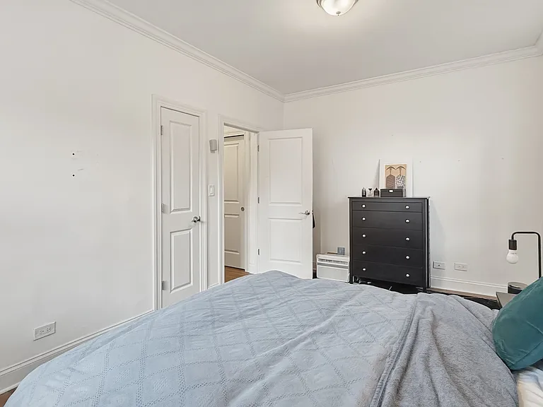 4489 Broadway #2D — Photo 15