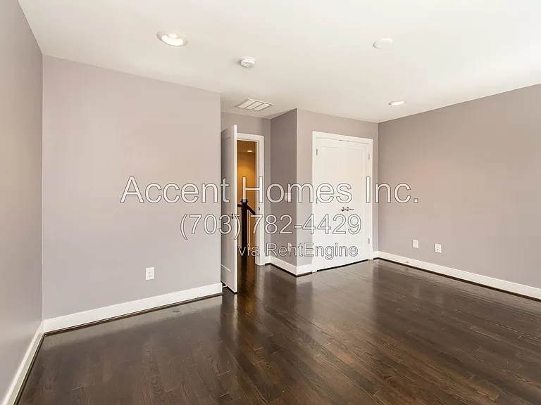210 S Patrick St — Photo 20