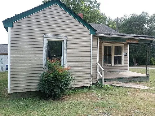 98 Camp Cir Photo 1