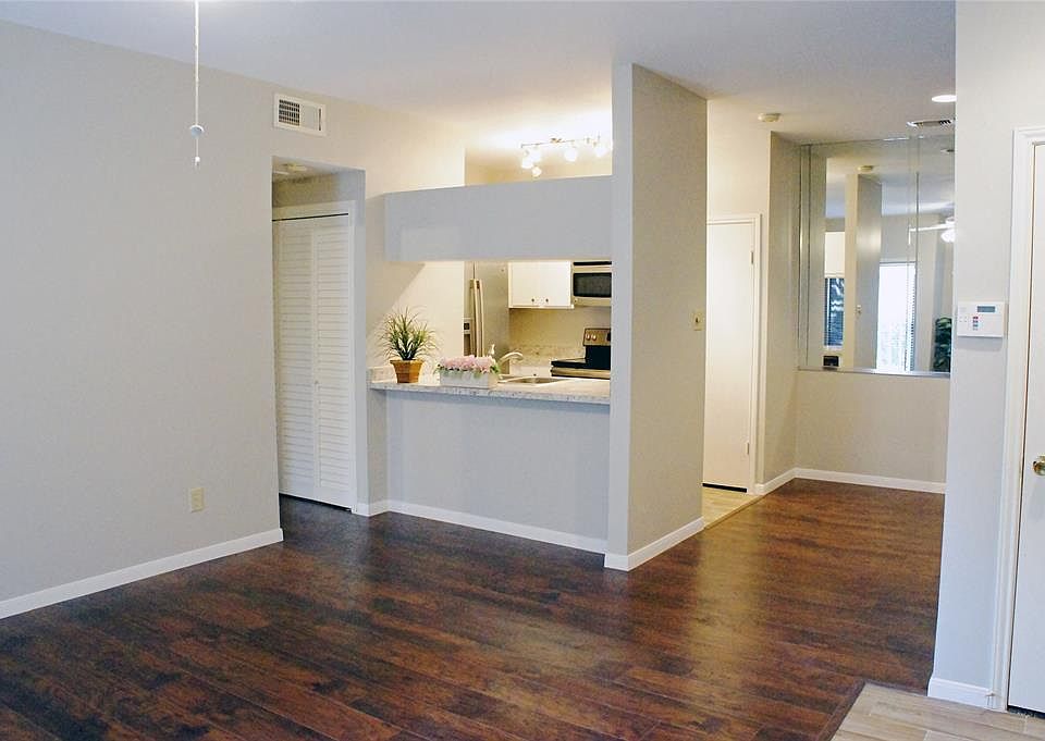 1st image of 2023 Gentryside Dr APT 109