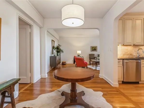 90 Bryant Avenue #Forrest-4C, White Plains, NY 10605