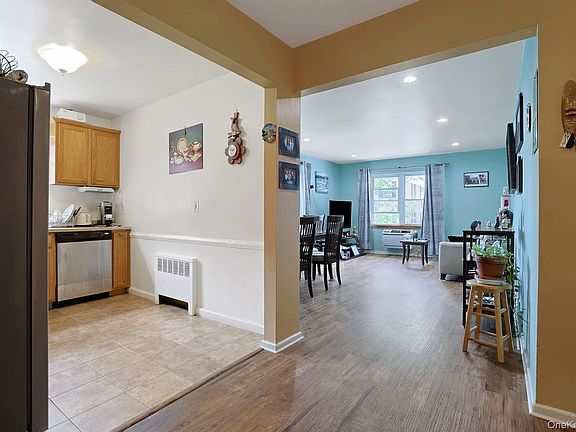 4th image of 129-1 S Highland Avenue #B3