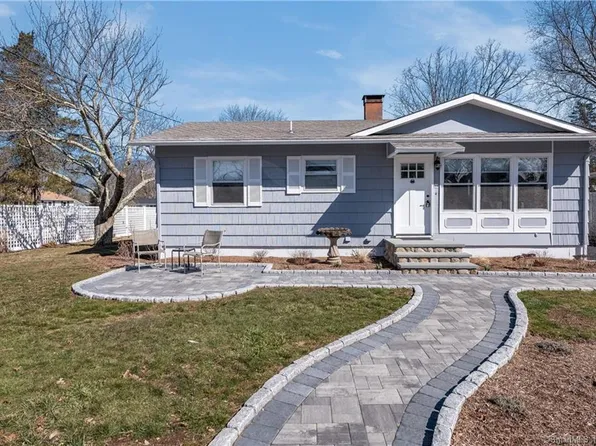 18 George Drive, Old Saybrook, CT 06475