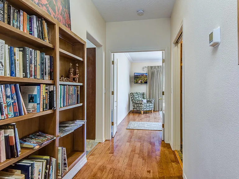 65 Kashmir Rd — Photo 37