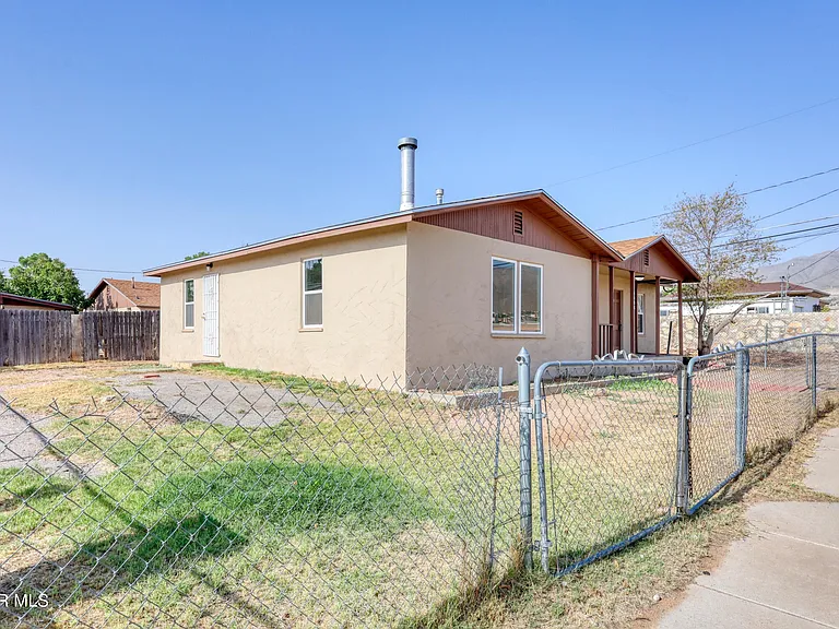 4408 Arlen Ave — Photo 2