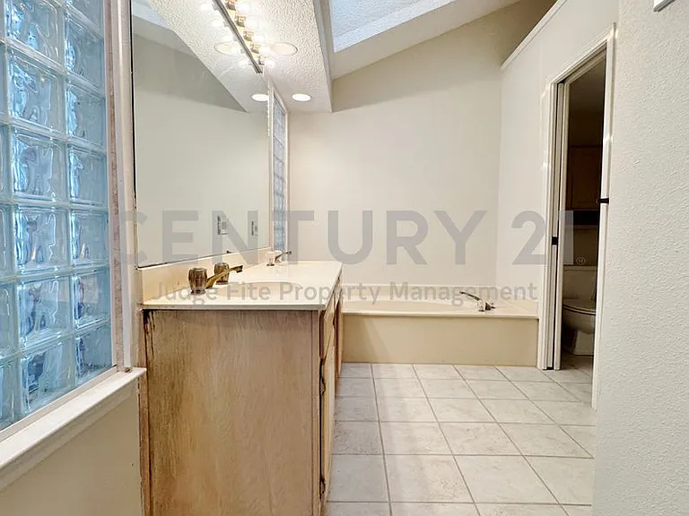 4050 Frankford Rd #102 — Photo 10