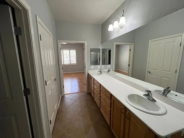 2266 Jada Dr — Photo 7