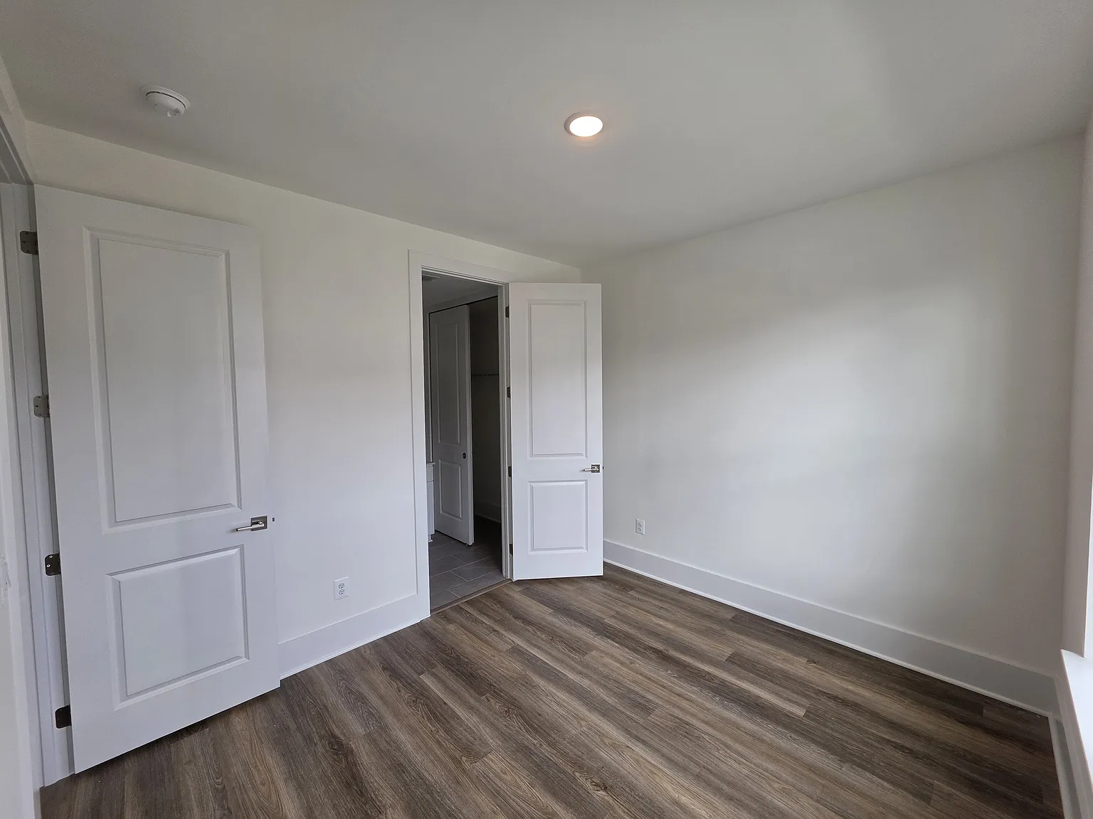 4 bed, 3.5 bath, 2008 sqft, $3,100 — Photo 4