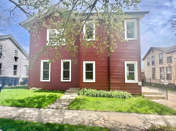 306 N Academy St, Janesville, WI 53548