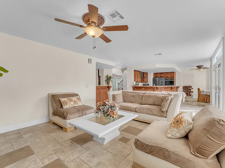 903 Possum Hill St — Photo 18