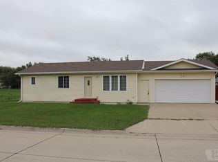1810 Avenue I, Hawarden, IA 51023