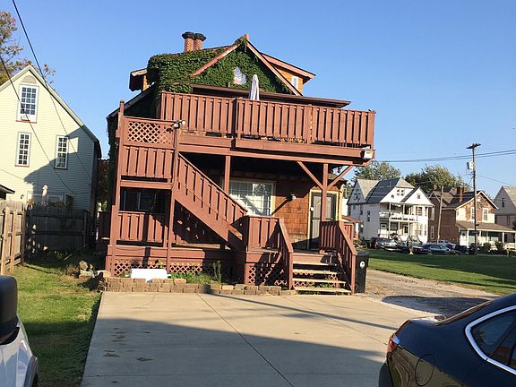 3rd image of 1840 W 58th St