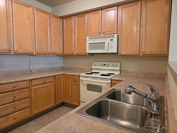 2nd image of 512 Darby Dr Unit 205