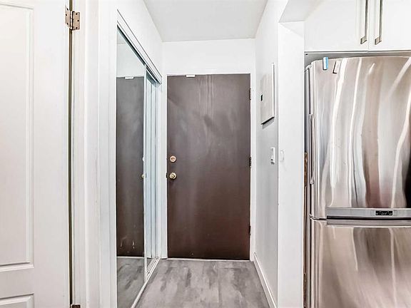 2nd image of 1817 E 16th St SW #103